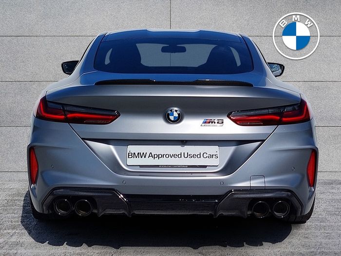 BMW M8 2023