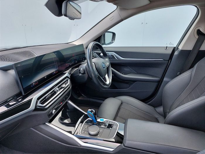 BMW i4 2023