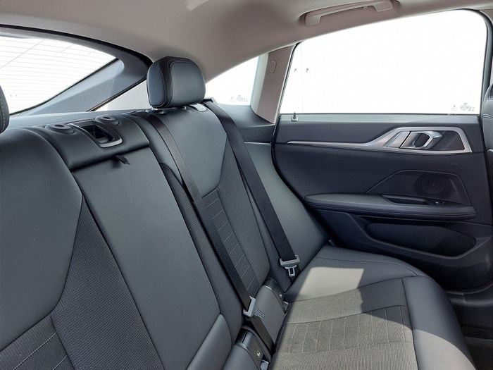 BMW i4 2023