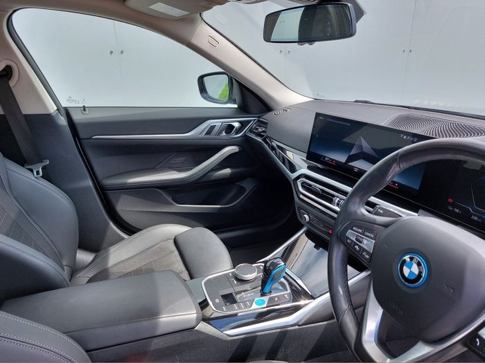 BMW i4 2023