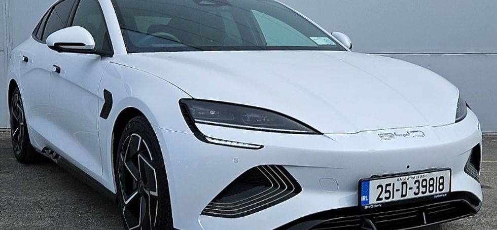 BYD SEAL 2025