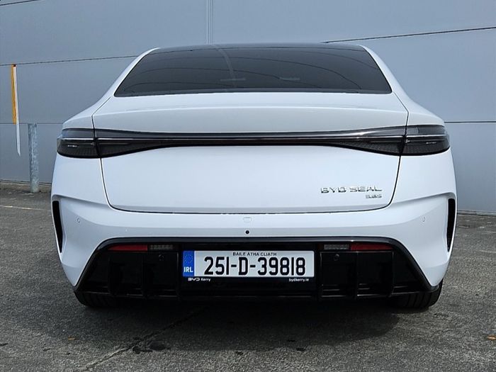BYD SEAL 2025