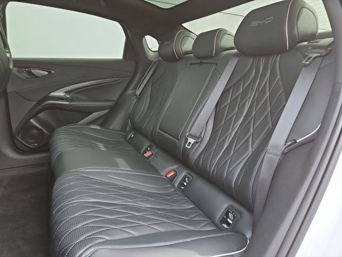 BYD SEAL 2025