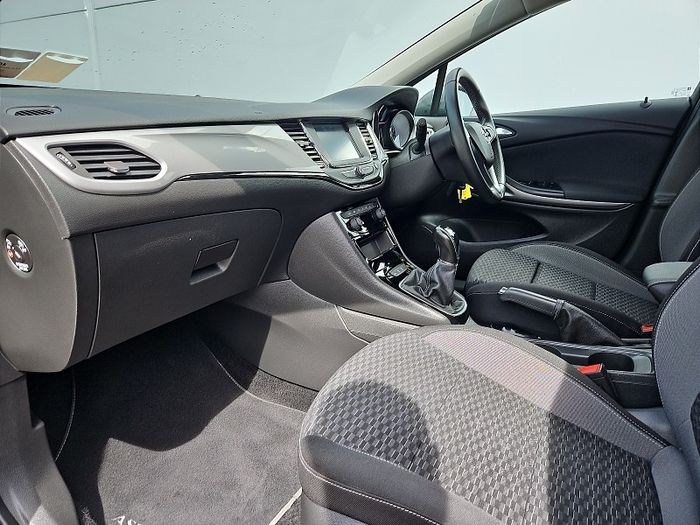Opel Astra 2020