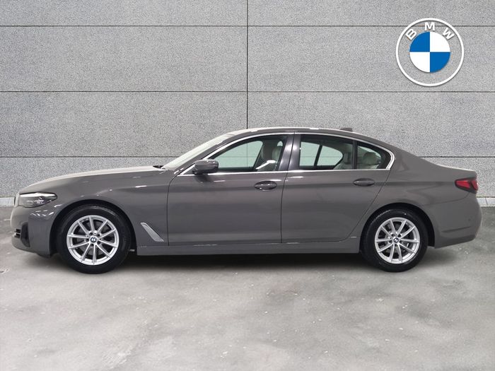BMW 5 Series 2021