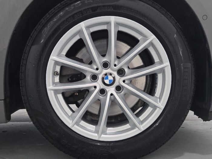 BMW 5 Series 2021