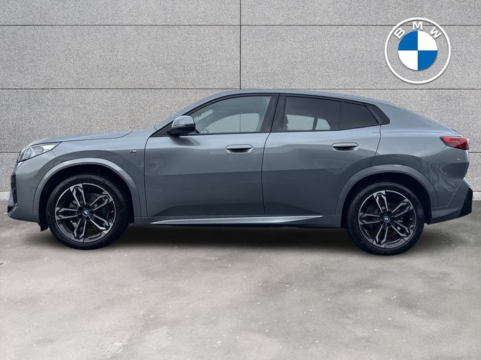 BMW iX2 2025