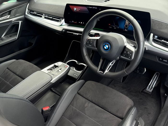 BMW iX2 2025