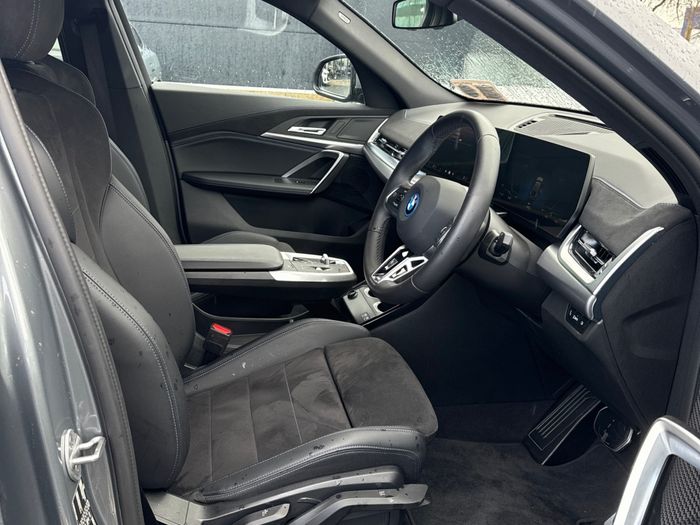 BMW iX2 2025