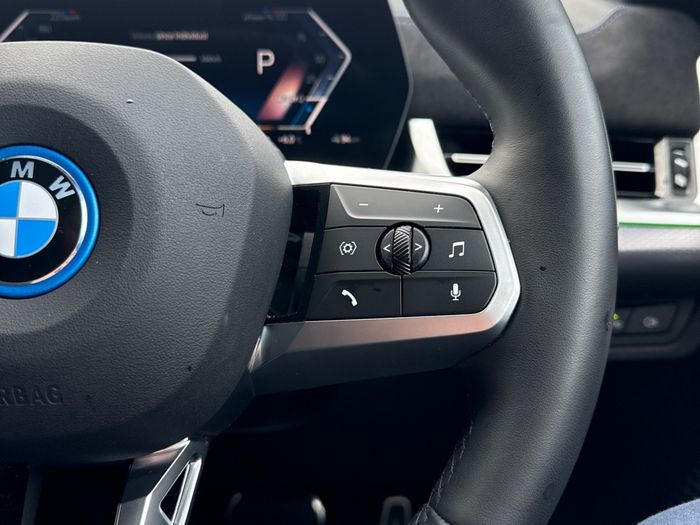 BMW iX2 2025