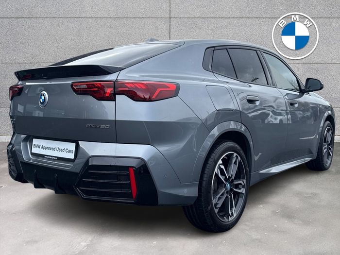 BMW iX2 2025