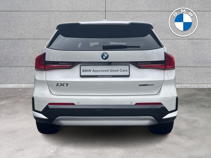 BMW iX1 2025