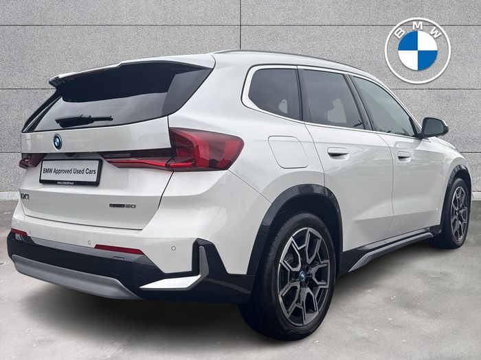 BMW iX1 2025