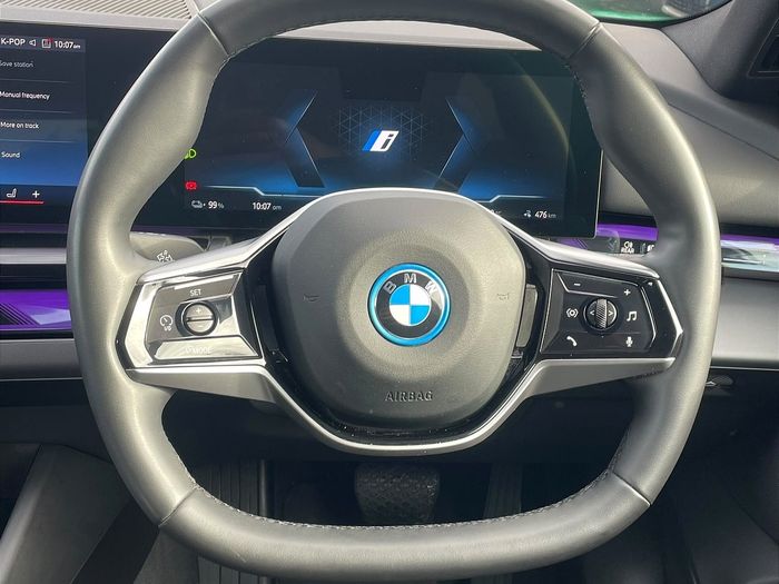BMW i5 2025