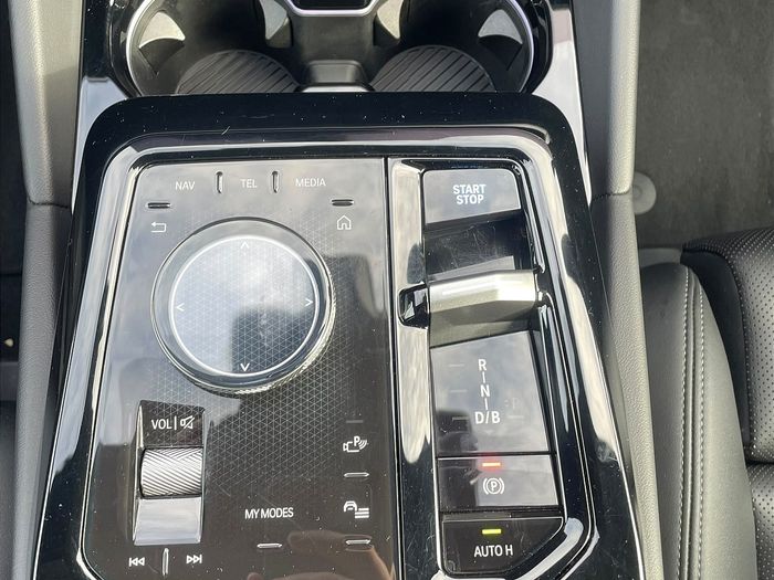 BMW i5 2025