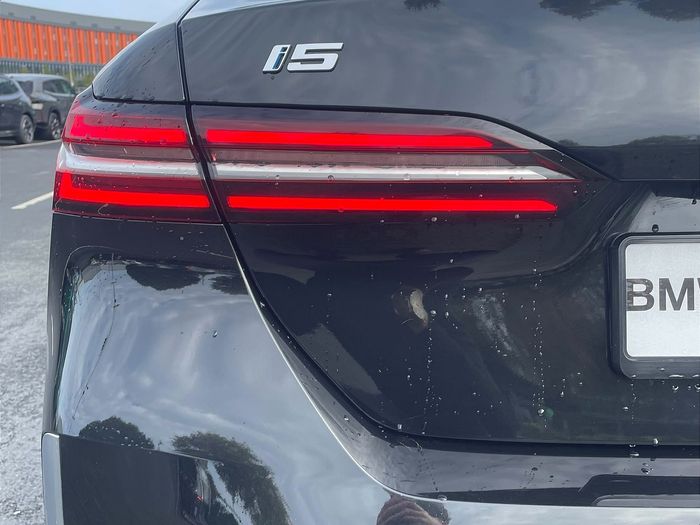 BMW i5 2025