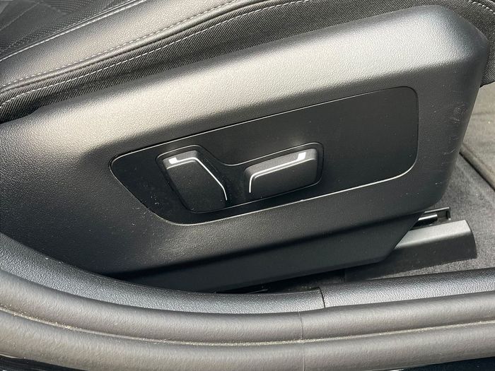 BMW i5 2025