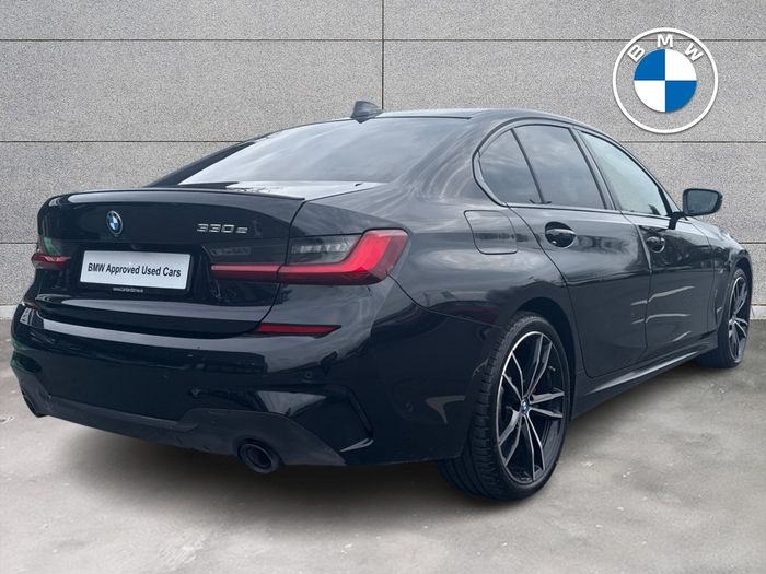 BMW 3 Series 2022