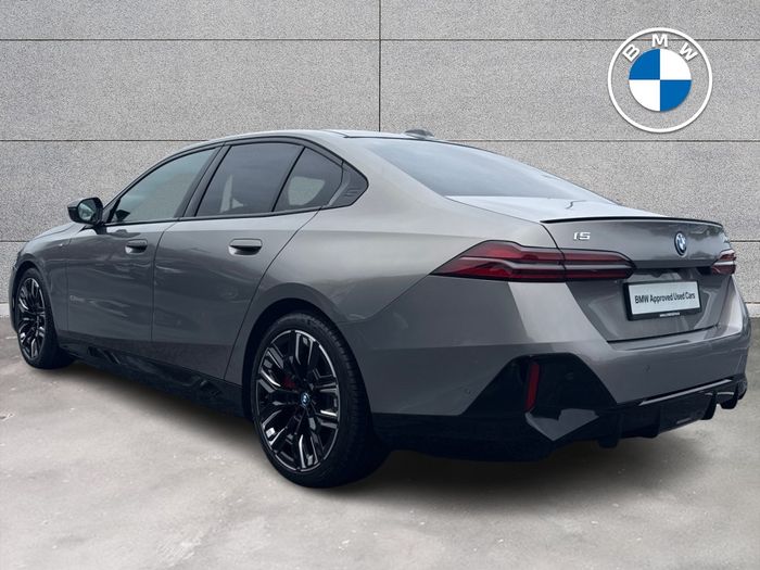 BMW i5 2024