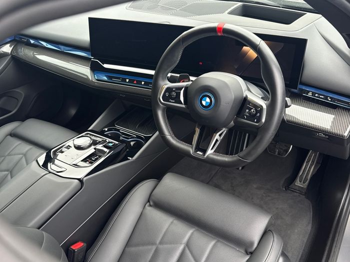 BMW i5 2024
