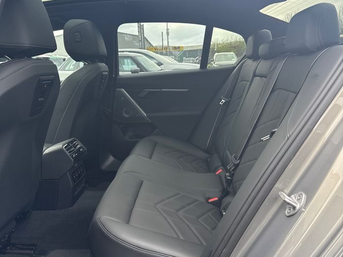 BMW i5 2024