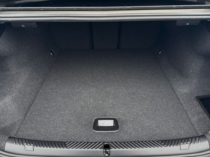 BMW i5 2024