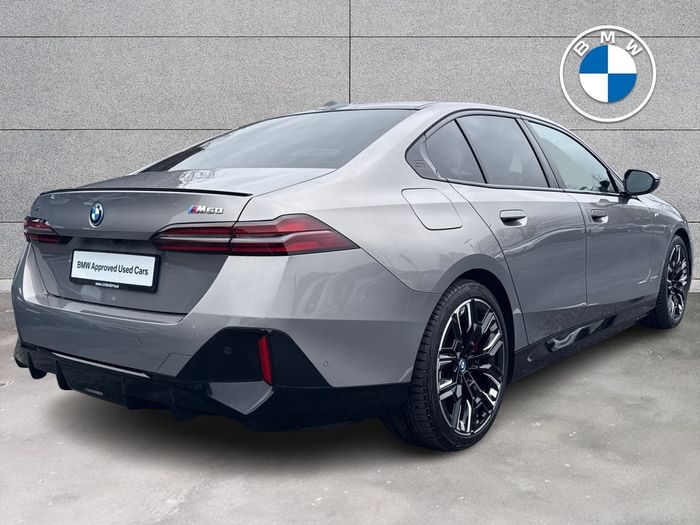 BMW i5 2024