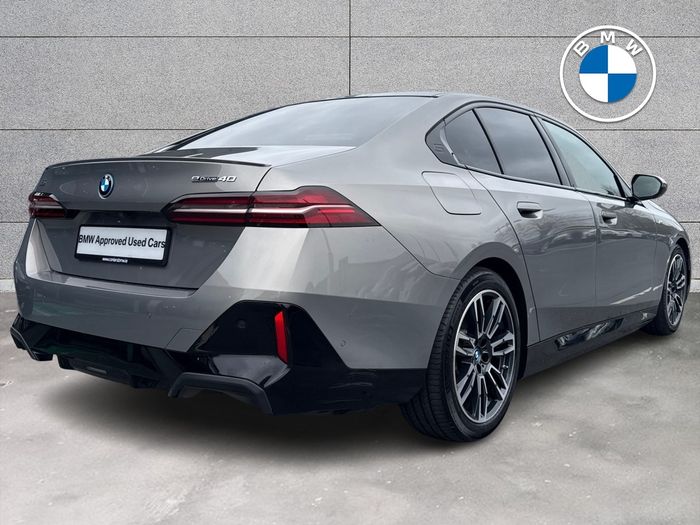 BMW i5 2024
