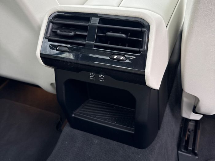 BMW i5 2024