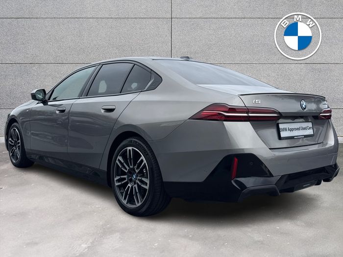 BMW i5 2024