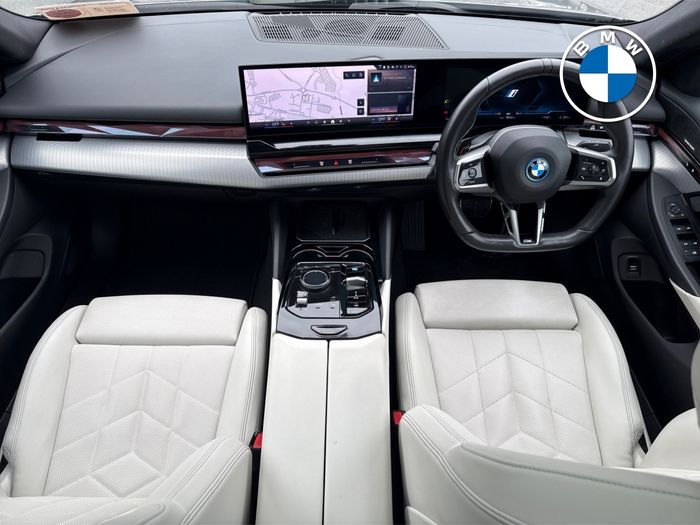 BMW i5 2024
