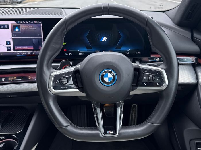 BMW i5 2024