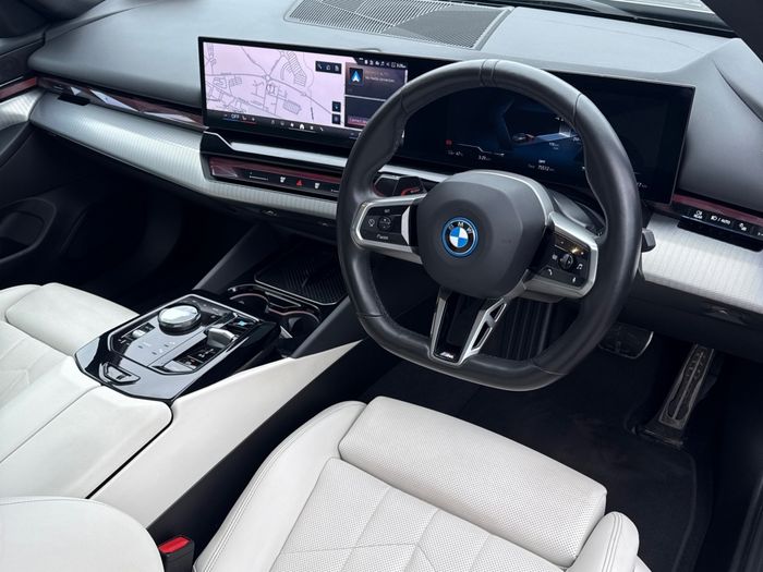 BMW i5 2024