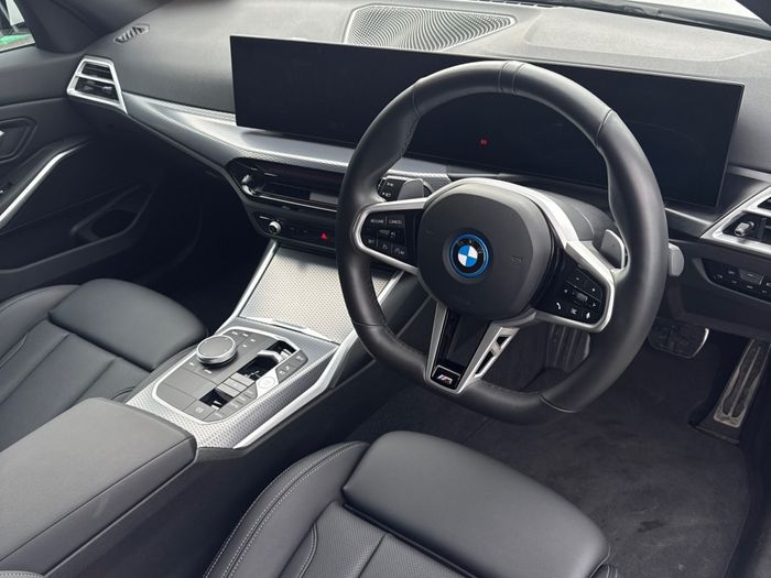 BMW 3 Series 2025