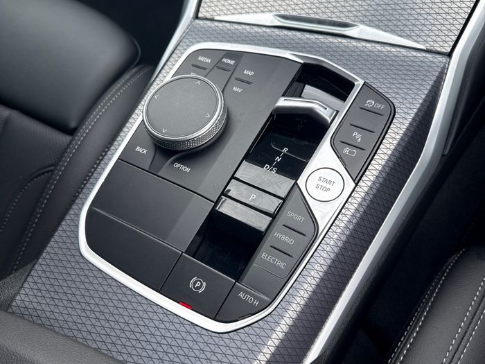 BMW 3 Series 2025