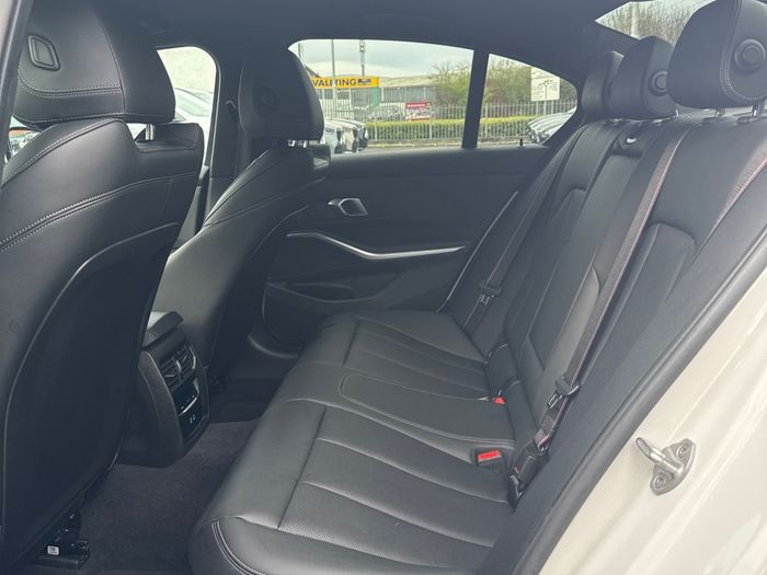 BMW 3 Series 2025