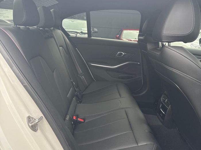 BMW 3 Series 2025