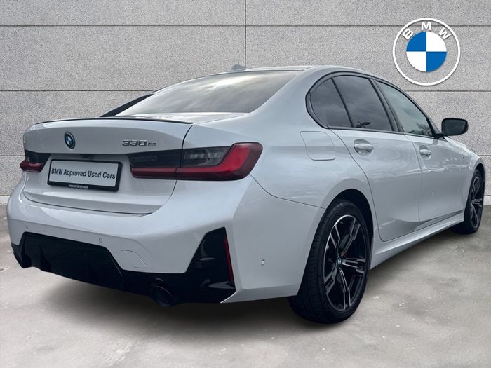 BMW 3 Series 2025
