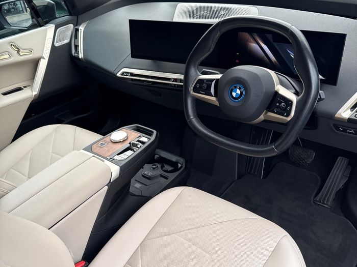 BMW IX 2022