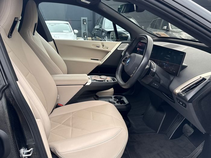 BMW IX 2022