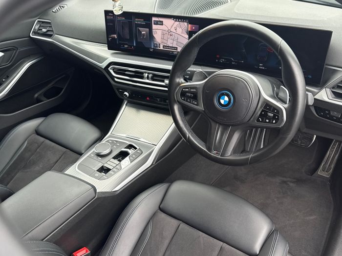 BMW 3 Series 2023