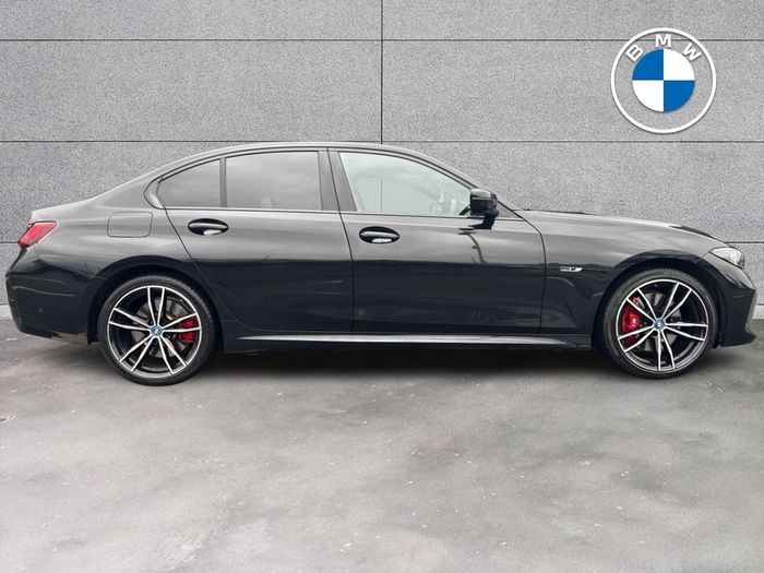 BMW 3 Series 2023
