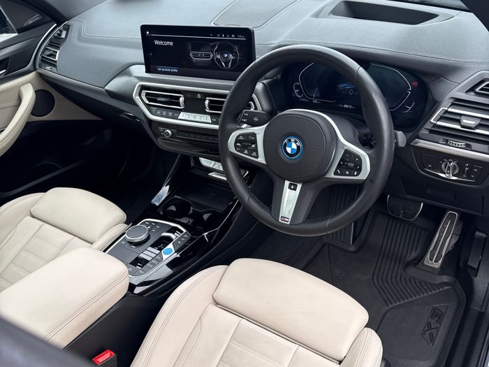 BMW iX3 2023