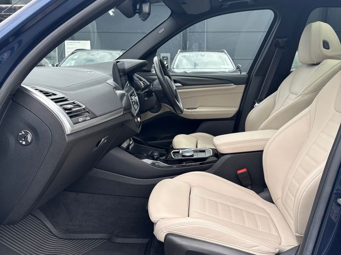 BMW iX3 2023
