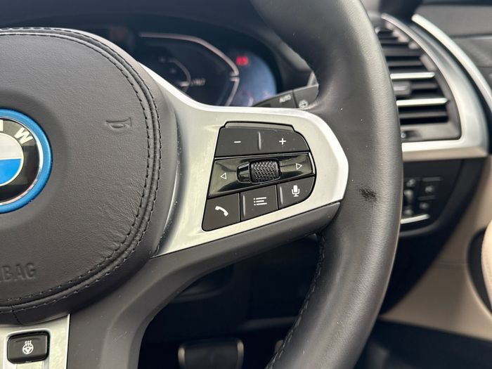 BMW iX3 2023