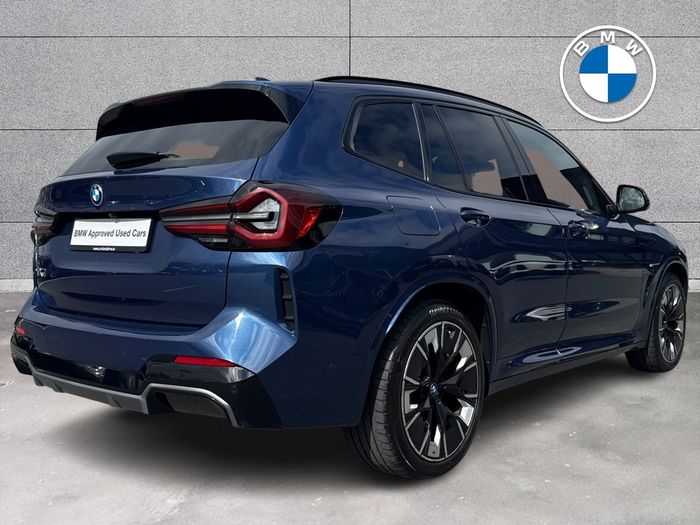 BMW iX3 2023