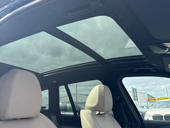 BMW iX3 2023