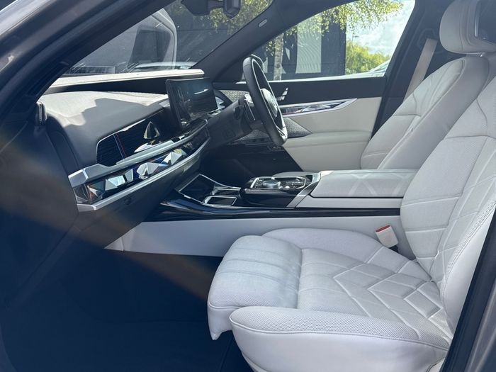 BMW 7 Series 2023