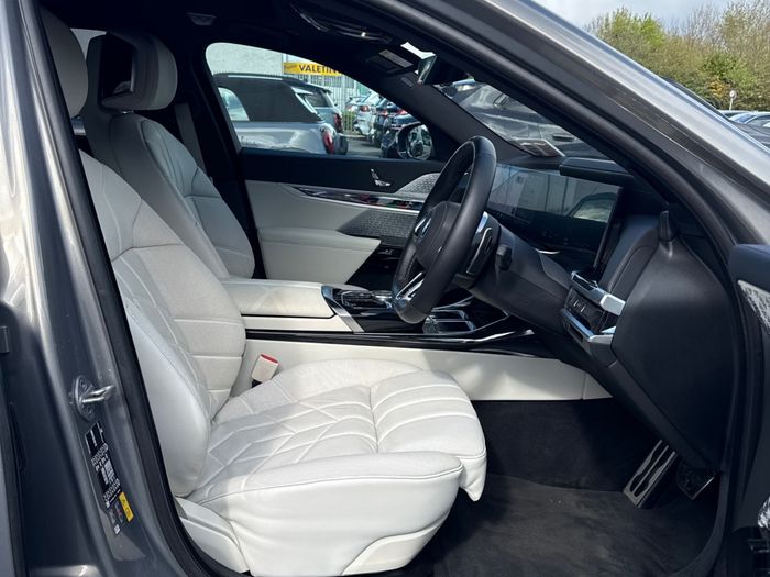 BMW 7 Series 2023