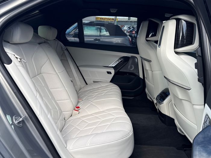 BMW 7 Series 2023